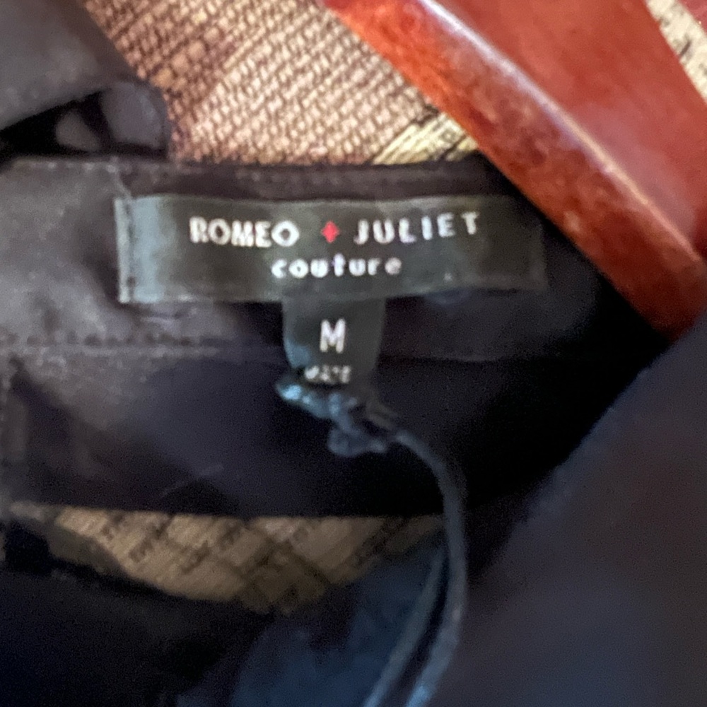 Romeo and Juliet Couture Black Blouse - Picture 4 of 5